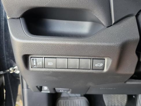 Used 2022 Toyota RAV4 XLE w/ Convenience Package AWD/4WD image 25