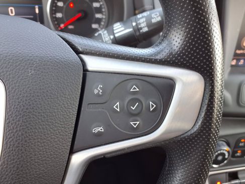 Used 2023 GMC Terrain SLE FWD image 16