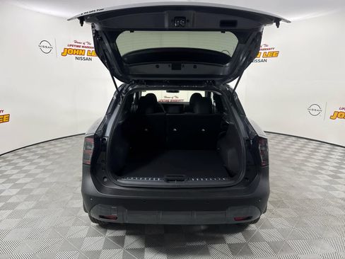 New 2026 Nissan Kicks SV w/ Illumination Package image 5