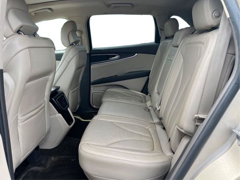 Used 2017 Lincoln MKX Reserve FWD image 11