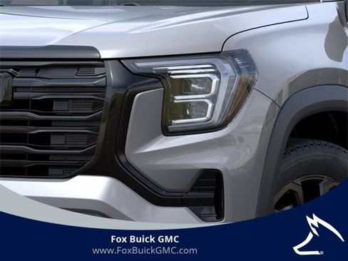 Used 2026 GMC Terrain Elevation w/ Elevation Premium Package image 10