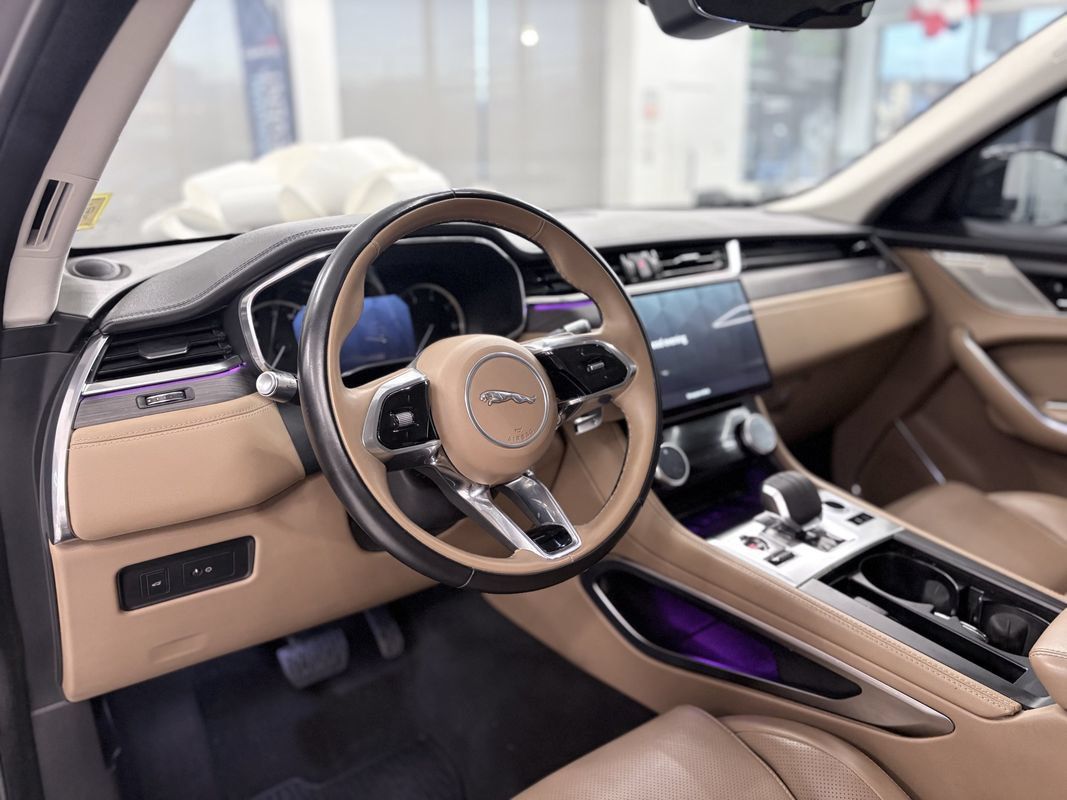 Used 2022 Jaguar F-PACE S AWD/4WD image 16