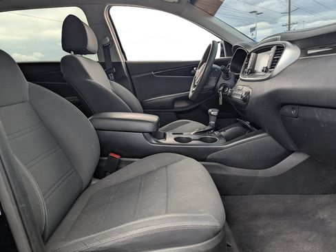 Used 2019 Kia Sorento AWD image 32