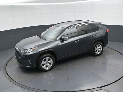 Used 2020 Toyota RAV4 XLE image 47