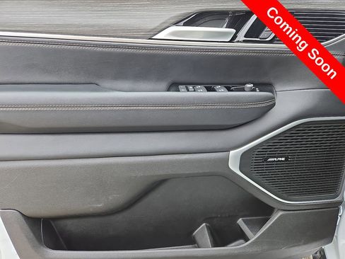 Used 2024 Jeep Wagoneer Series II AWD/4WD image 13