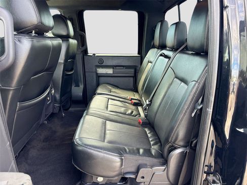 Used 2016 Ford F250 Lariat w/ Lariat Ultimate Package image 27