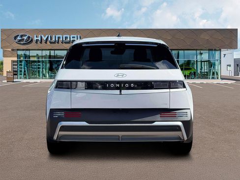 New 2026 Hyundai Ioniq 5 SEL image 6