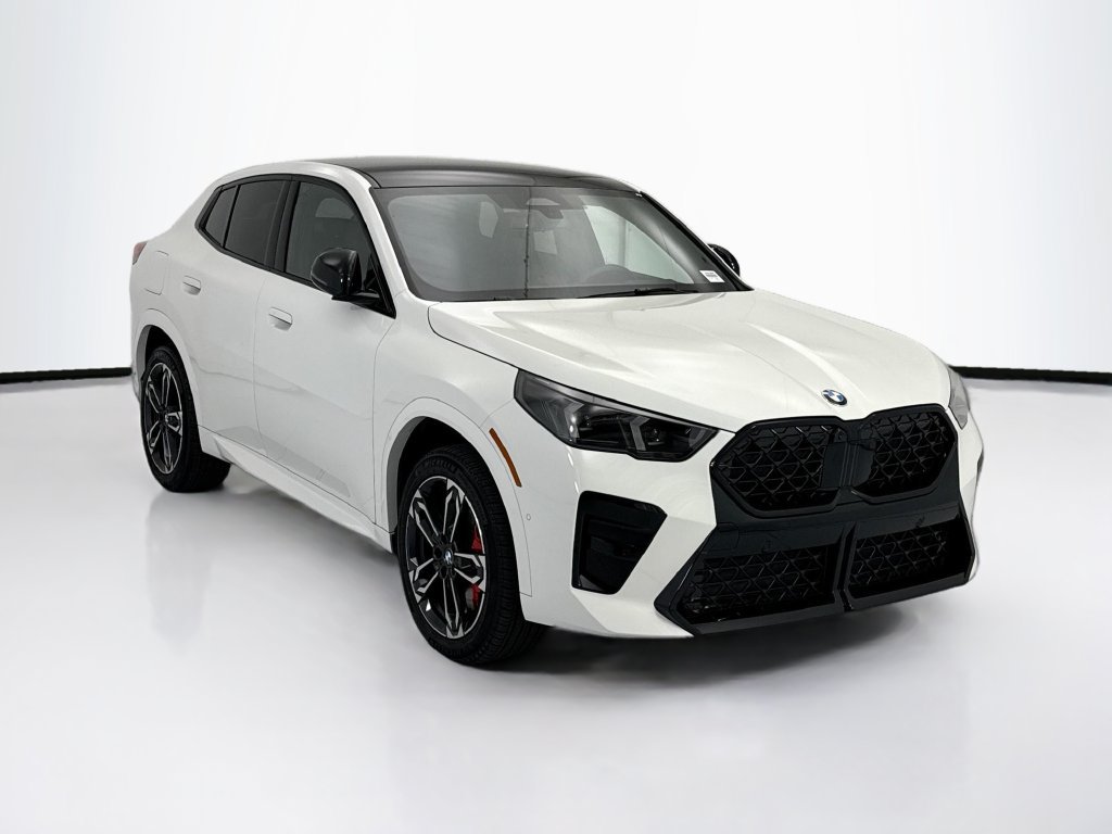 Certified 2026 BMW X2 xDrive28i w/ Technology Package AWD/4WD image 3