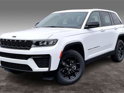 New 2026 Jeep Grand Cherokee Altitude image 1