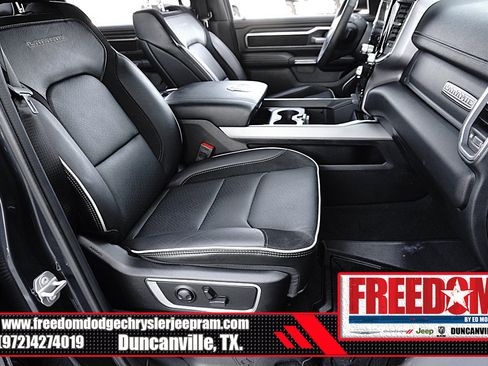 Used 2025 RAM 1500 Laramie AWD/4WD image 16