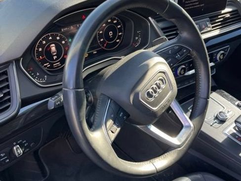 Used 2019 Audi Q5 2.0T Premium Plus w/ Premium Plus Package AWD/4WD image 12