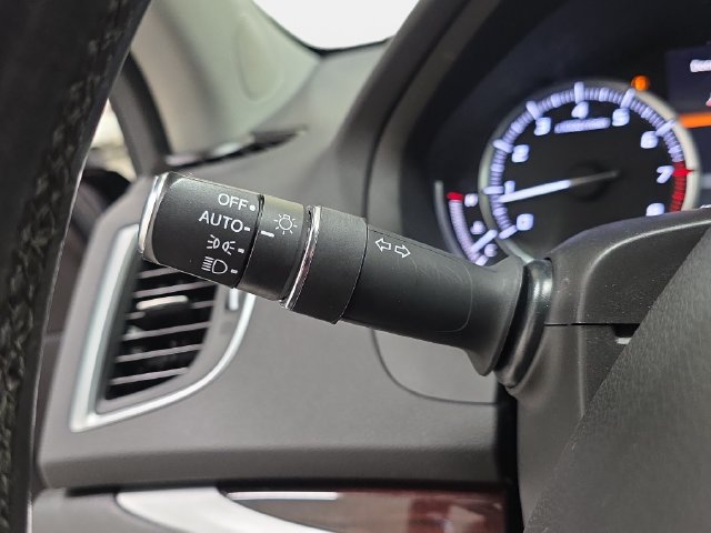 Used 2017 Acura TLX w/ Technology Package FWD image 25
