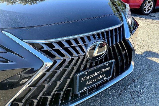 Used 2024 Lexus ES 350 w/ Premium Package FWD image 27