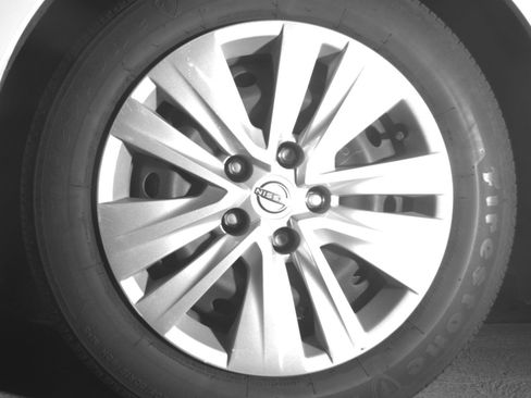 Used 2025 Nissan Sentra S FWD image 15