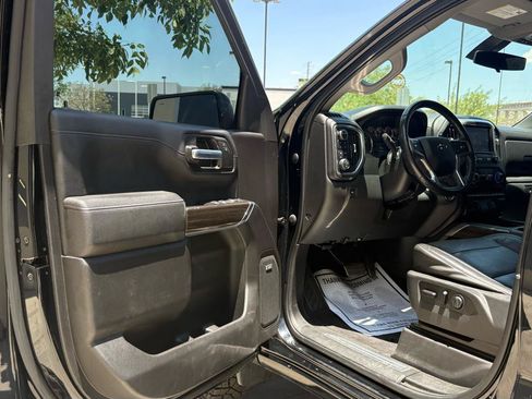 Used 2020 Chevrolet Silverado 1500 LT Trail Boss AWD/4WD image 16