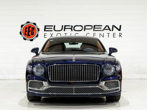 Used 2021 Bentley Flying Spur W12 image 5