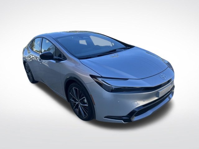 Used 2026 Toyota Prius XLE FWD image 5