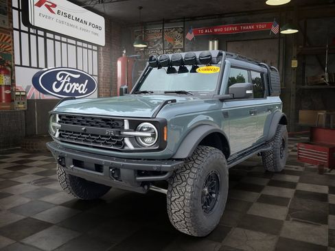 New 2025 Ford Bronco Badlands AWD/4WD image 1