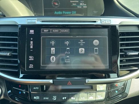 Used 2017 Honda Accord EX-L image 18