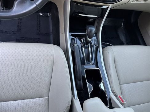 Used 2016 Honda Accord EX-L image 22