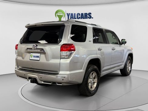 Used 2011 Toyota 4Runner SR5 w/ Premium Pkg w/Leather AWD/4WD image 5