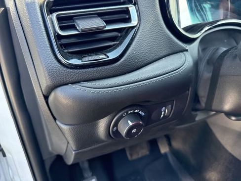 Used 2021 Dodge Durango SXT AWD/4WD image 11