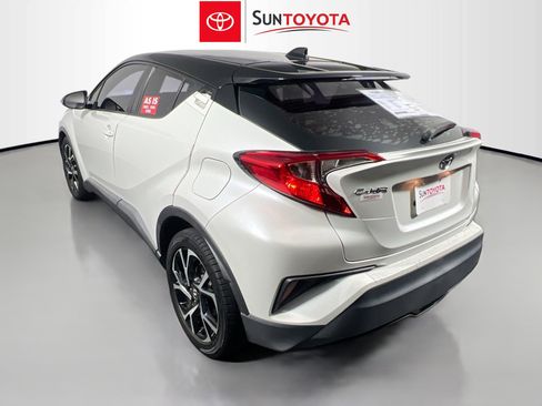 Used 2019 Toyota C-HR XLE image 6