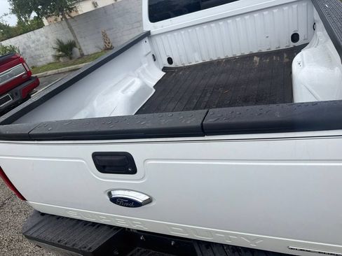 Used 2016 Ford F250 Lariat w/ Lariat Ultimate Package AWD/4WD image 24