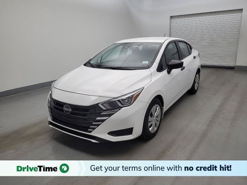 Used 2024 Nissan Versa S w/ Trunk Package FWD image 1