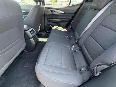 Used 2025 Chevrolet Equinox EV LT FWD image 25