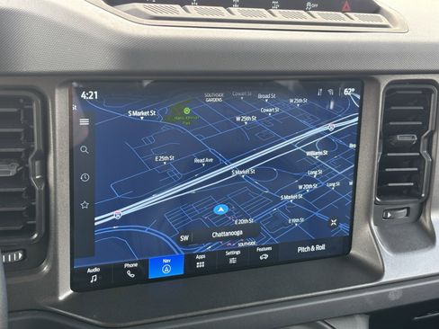 Used 2025 Ford Bronco Badlands image 4