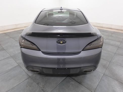 Used 2016 Hyundai Genesis 3.8 image 4