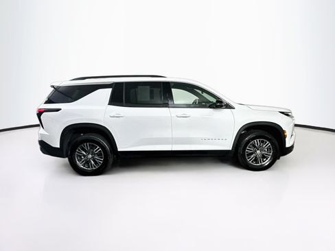 Used 2026 Chevrolet Traverse LT FWD image 10