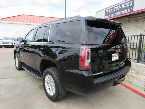 Used 2017 GMC Yukon SLE image 3