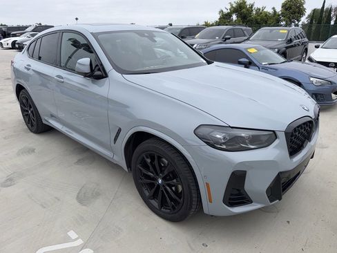 Used 2024 BMW X4 xDrive30i w/ M Sport Package AWD/4WD image 3