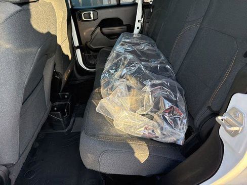 New 2026 Jeep Gladiator Willys AWD/4WD image 26