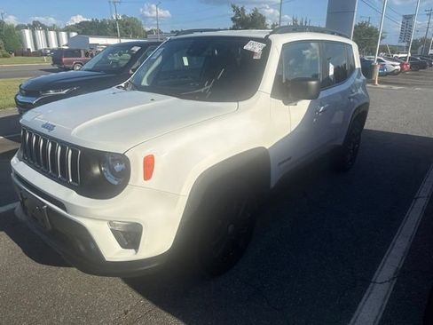 Used 2022 Jeep Renegade Latitude w/ Convenience Group AWD/4WD image 1