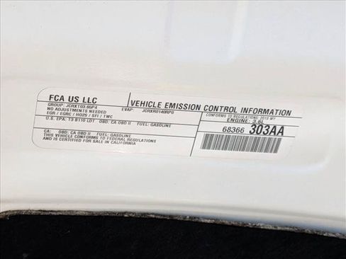 Used 2018 Chrysler Pacifica LX w/ Tire & Wheel Group FWD image 24