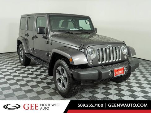 Used 2016 Jeep Wrangler Unlimited Sahara w/ Connectivity Group AWD/4WD image 1