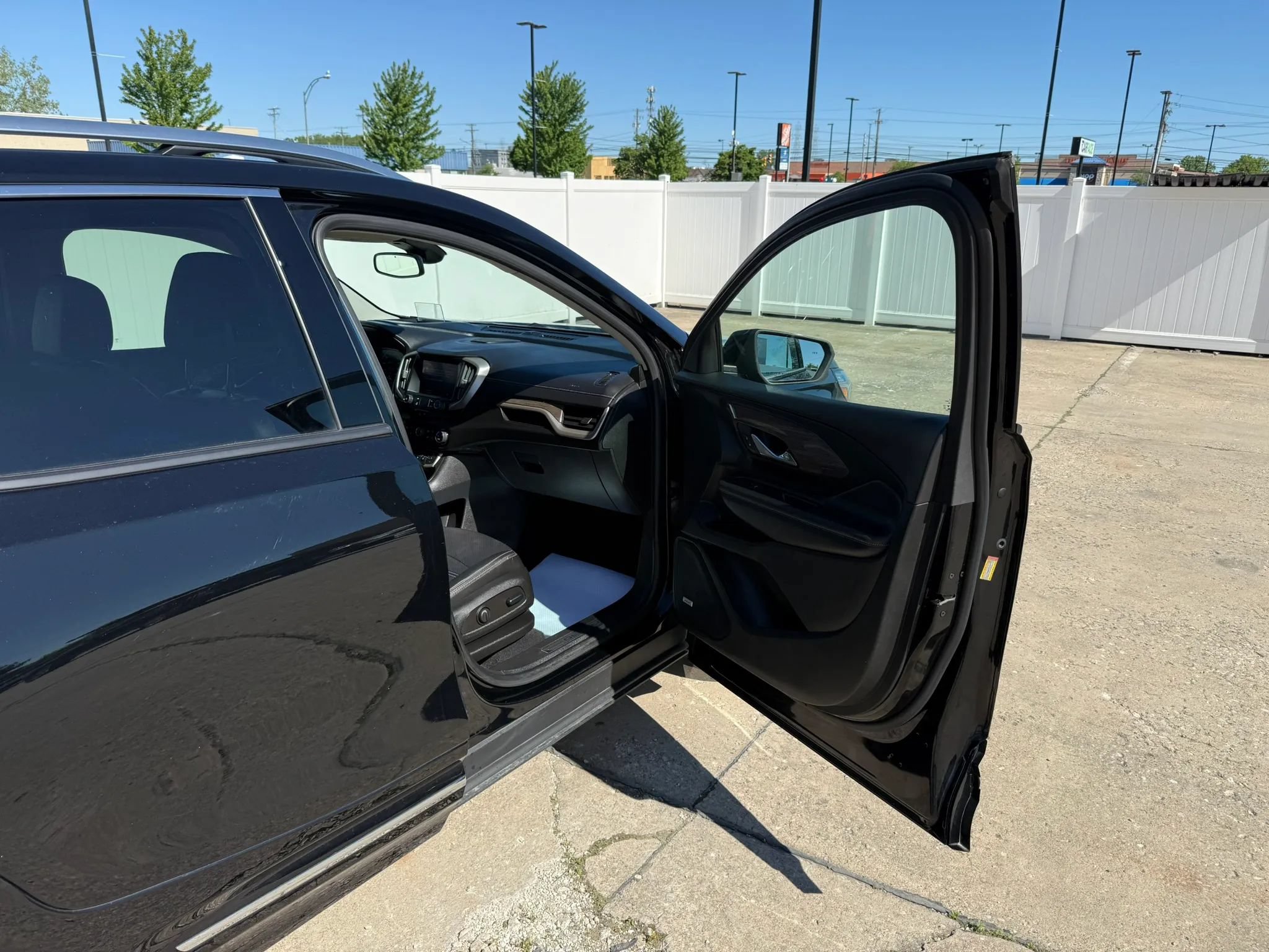 Used 2022 GMC Terrain Denali w/ LPO, Floor Liner Package AWD/4WD image 24