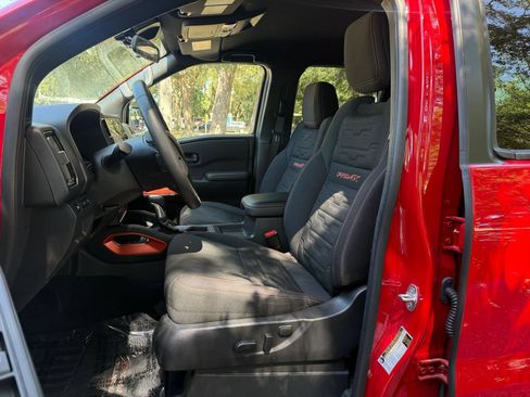 Used 2026 Nissan Frontier PRO-4X AWD/4WD image 32