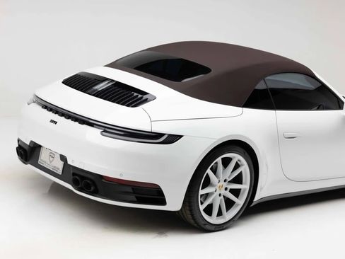 Used 2024 Porsche 911 Carrera image 28