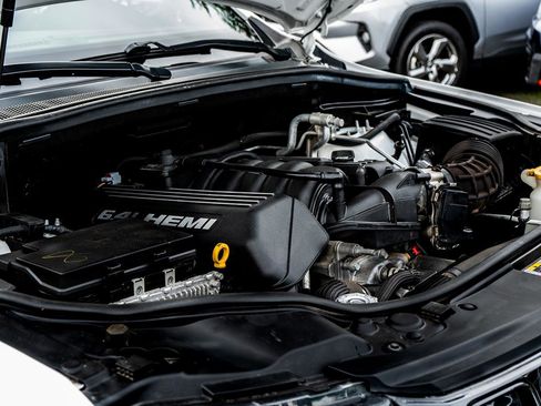 Used 2019 Jeep Grand Cherokee SRT image 42