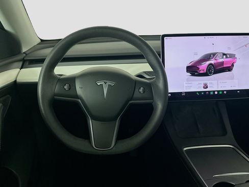 Used 2023 Tesla Model Y Long Range AWD/4WD image 17