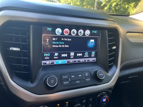 Used 2017 GMC Acadia Denali w/ Technology Package FWD image 20