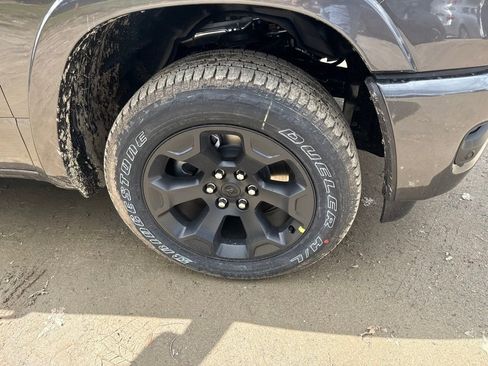 New 2026 RAM 1500 4x4 Crew Cab image 9