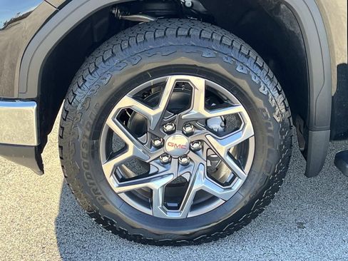 New 2026 GMC Sierra 1500 SLT w/ SLT Premium Plus Package image 13