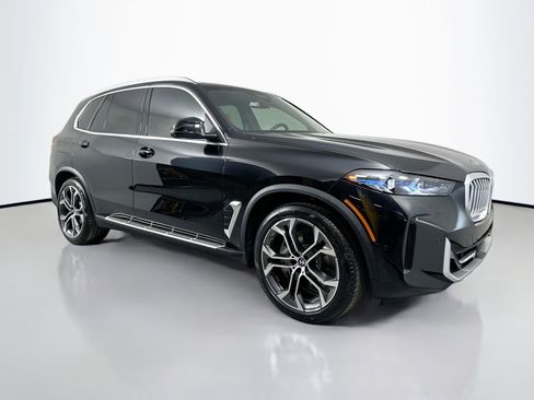New 2026 BMW X5 xDrive50e image 3