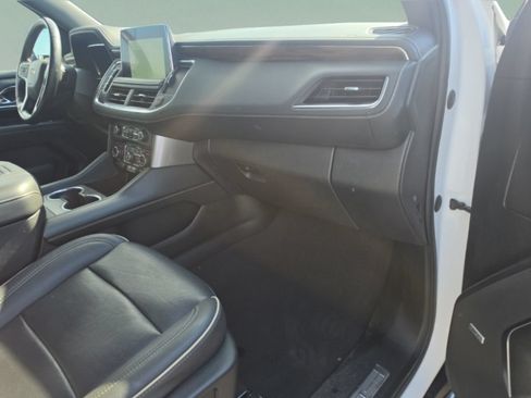 Used 2023 Chevrolet Suburban Premier AWD/4WD image 34