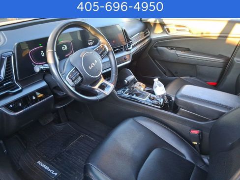 Used 2023 Kia Sportage EX image 6